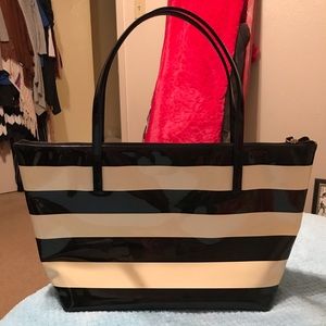 Kate Spade beautiful cream and black purse